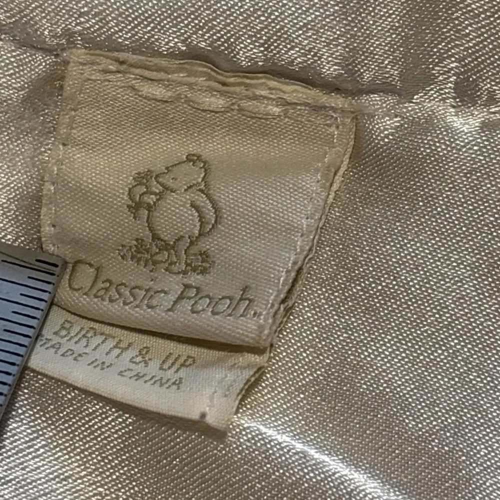 Disney Classic Winnie Pooh Cream Baby Blanket Embroidered Bees Satin Trim
